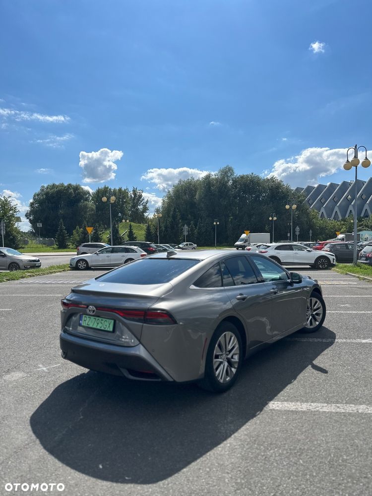 Toyota Mirai Prestige - 3