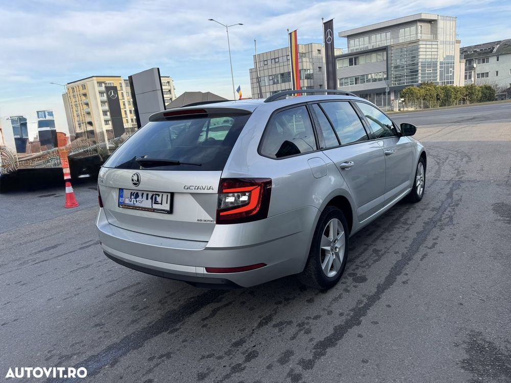 Skoda Octavia 2.0 TDI DSG Ambition - 16