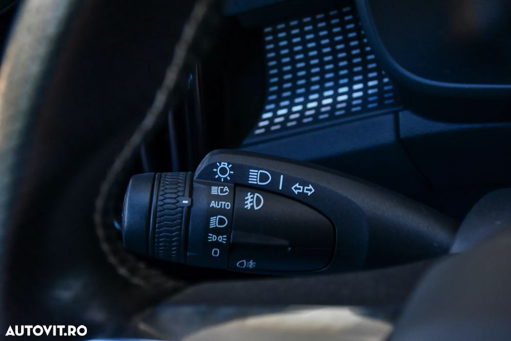 Volvo XC 40 D4 AWD Geartronic R-Design - 20