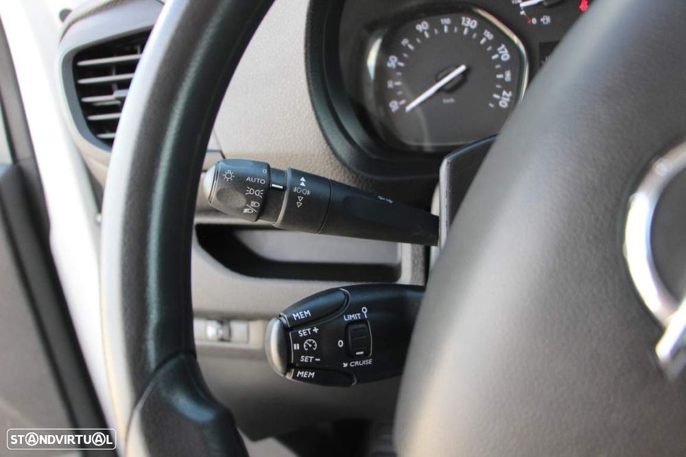 Opel Vivaro 1.5 CDTi L2H1 Essentia - 19