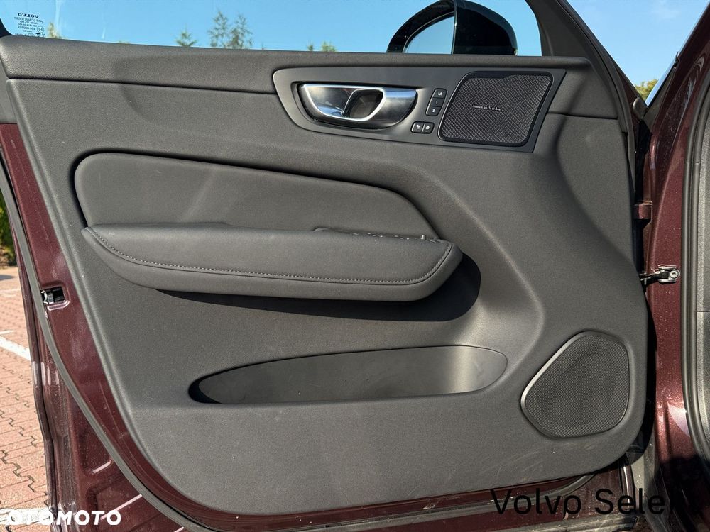 Volvo XC 60 B5 B AWD Plus Dark - 13