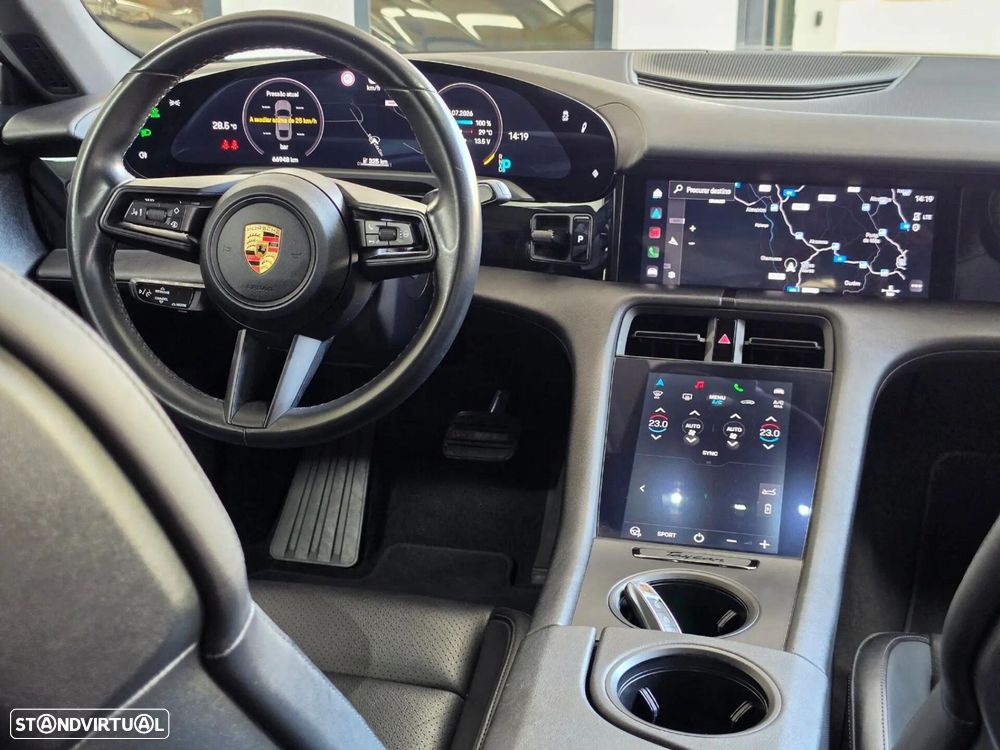Porsche Taycan 4 - 41