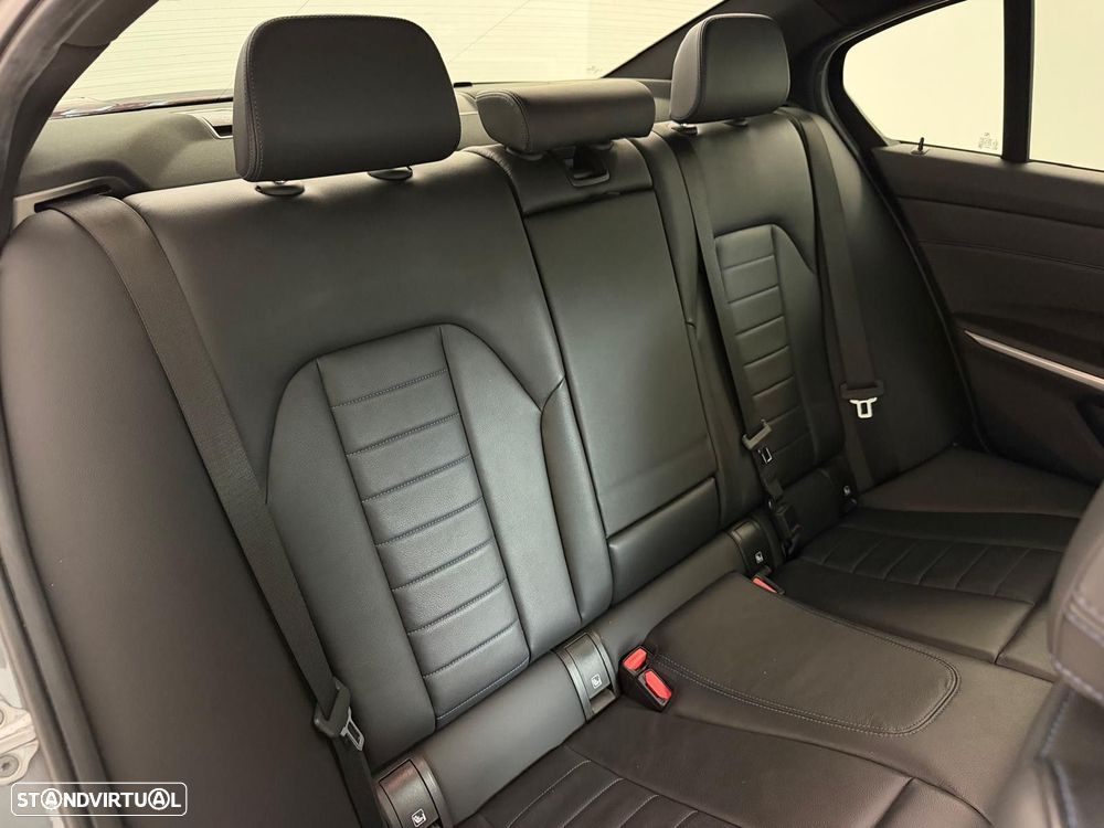 BMW M340 d xDrive - 17