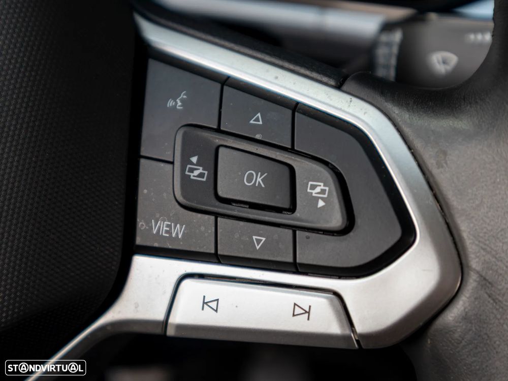 VW T-Roc 1.0 TSI Urban - 17