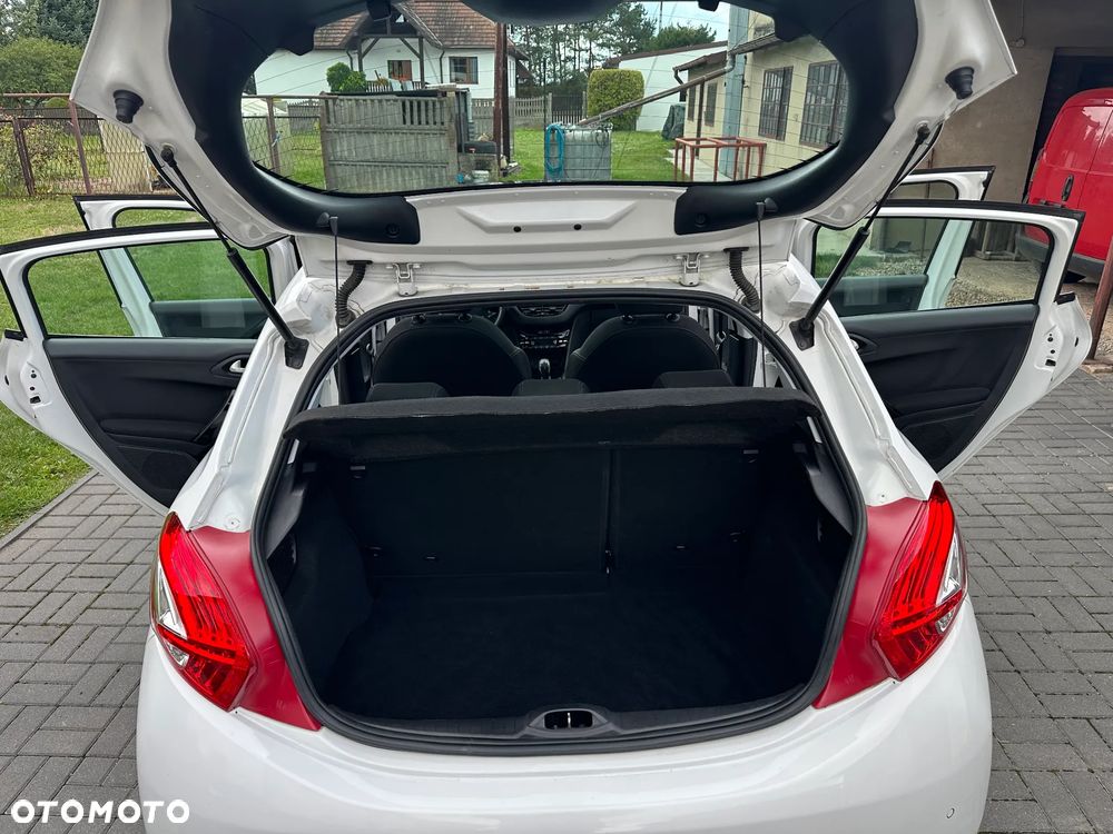 Peugeot 208 1.6 e-HDi Allure STT - 15