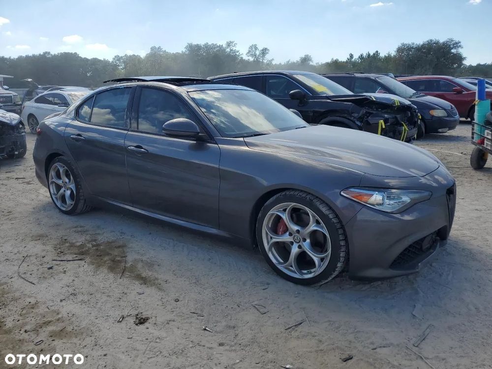 Alfa Romeo Giulia 2.0 Turbo 16V AT8 Veloce - 1