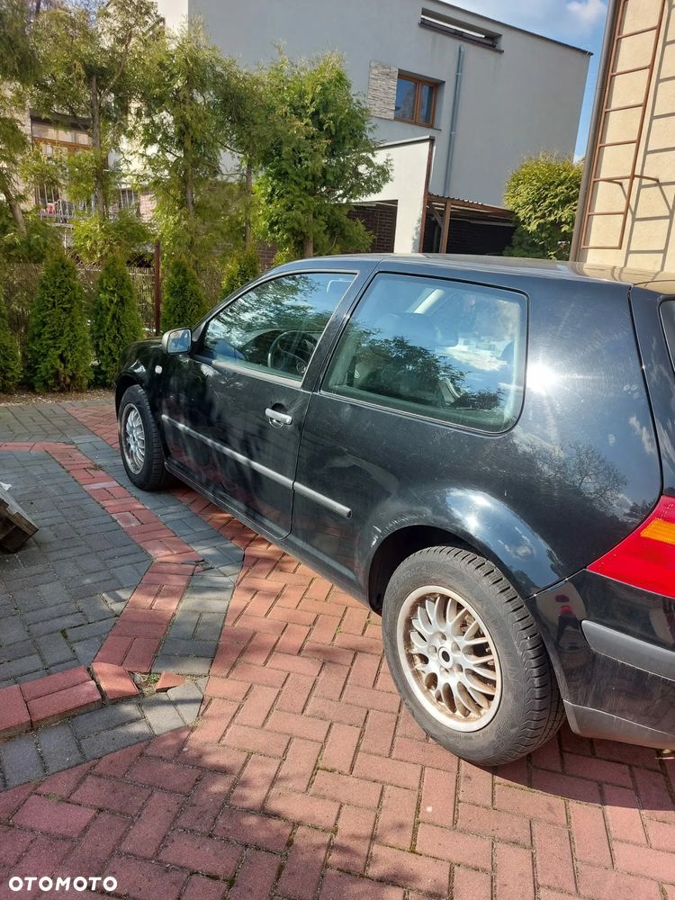Volkswagen Golf - 9