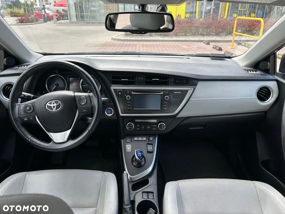 Toyota Auris 1.8 HSD Luna - 11