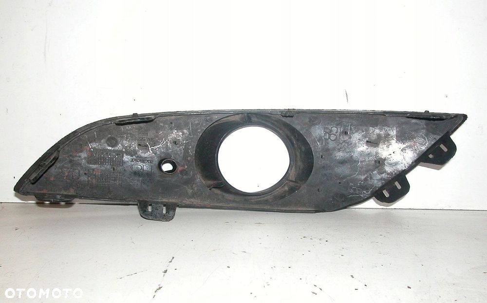 ASTRA H III LIFT ATRAPA KRATKA W ZDERZAK PRAWA - 2