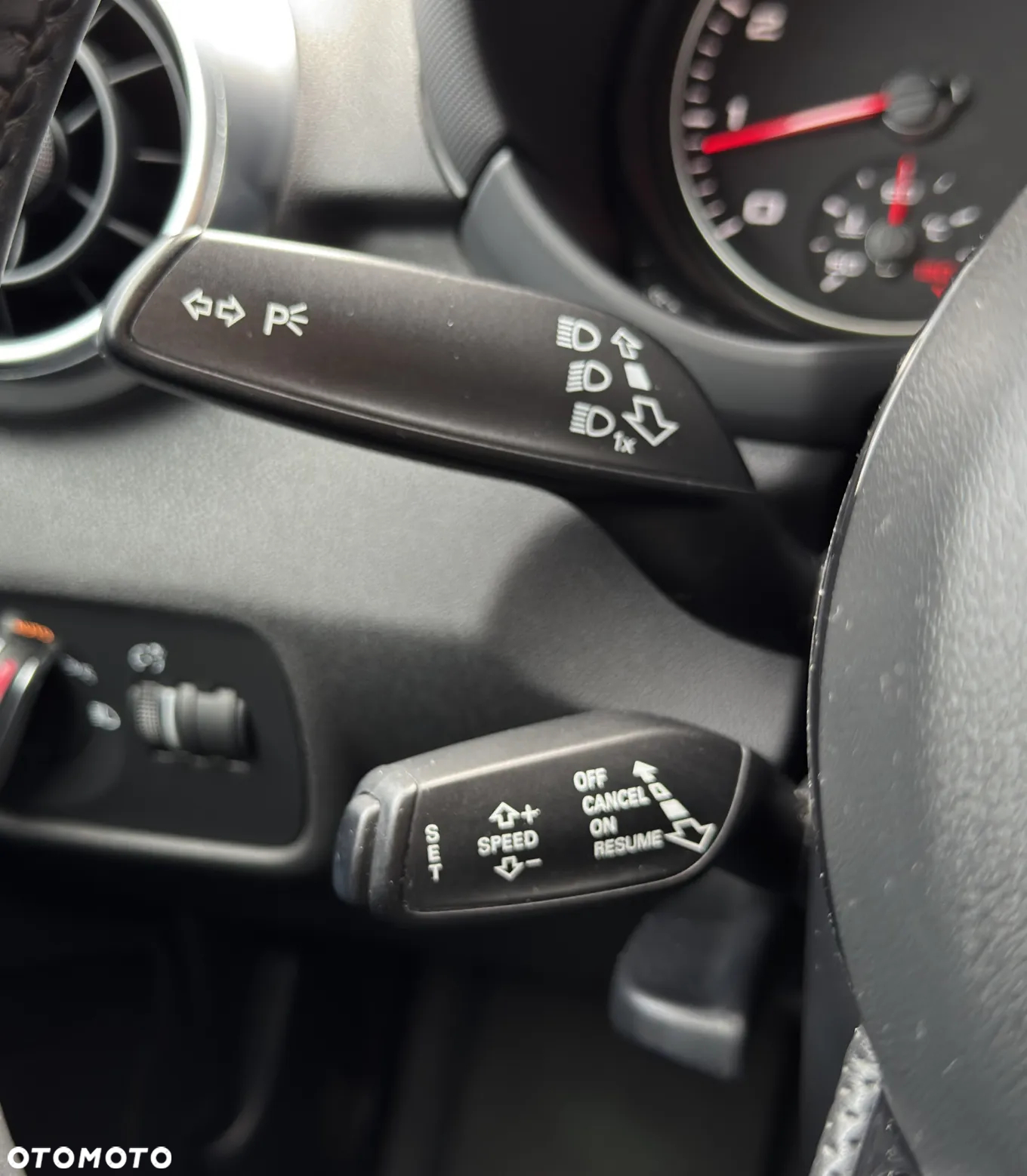 Audi A1 Sportback 1.4 TFSI S tronic S line Sportpaket - 22
