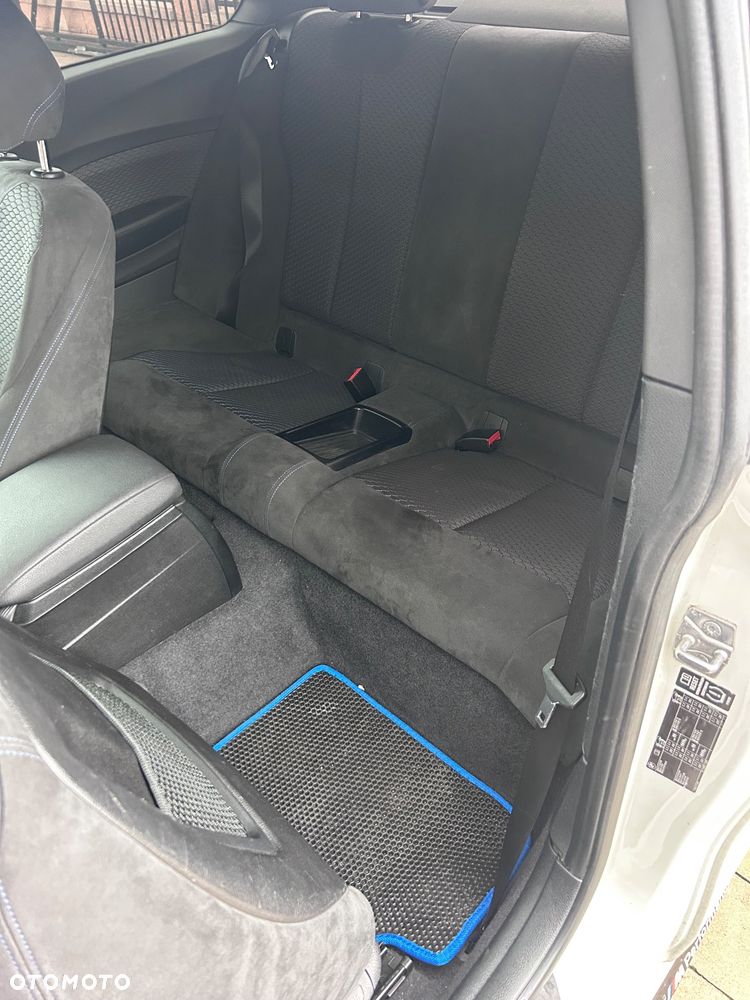 BMW Seria 2 220d - 16