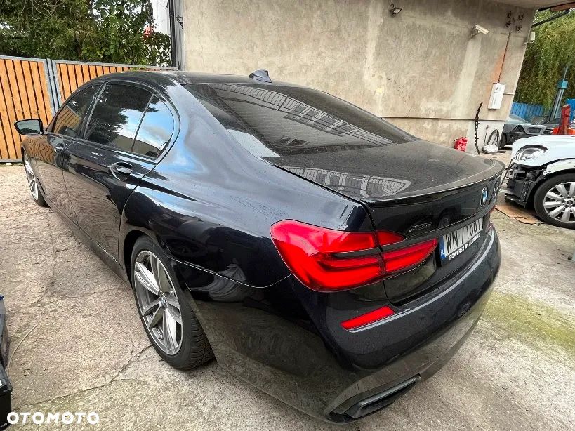 BMW Seria 7 750Li xDrive - 3