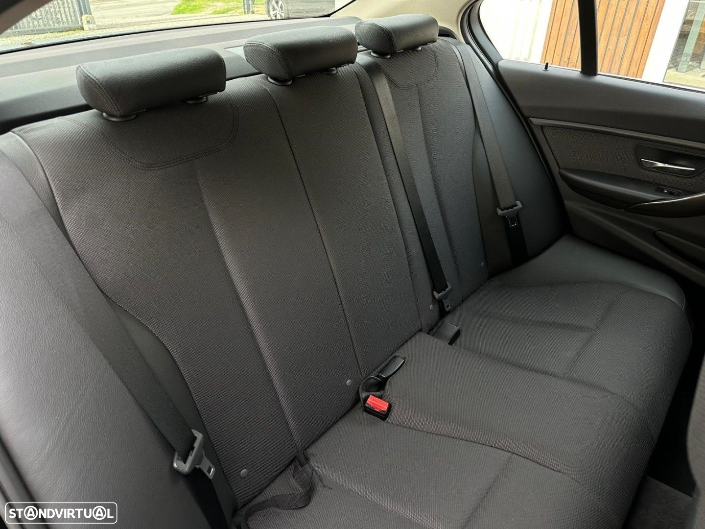 BMW 318 d Auto Line Modern - 16