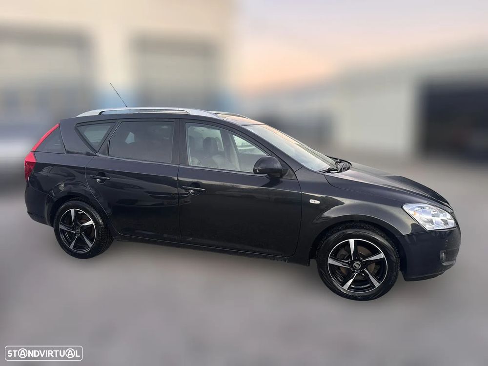 KIA Cee‘d SW 1.6 CRDi 115 cv de 2008 para peças - 5