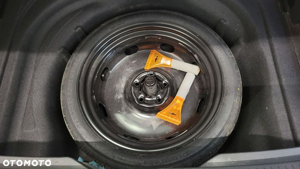 Volkswagen Golf Variant - 24