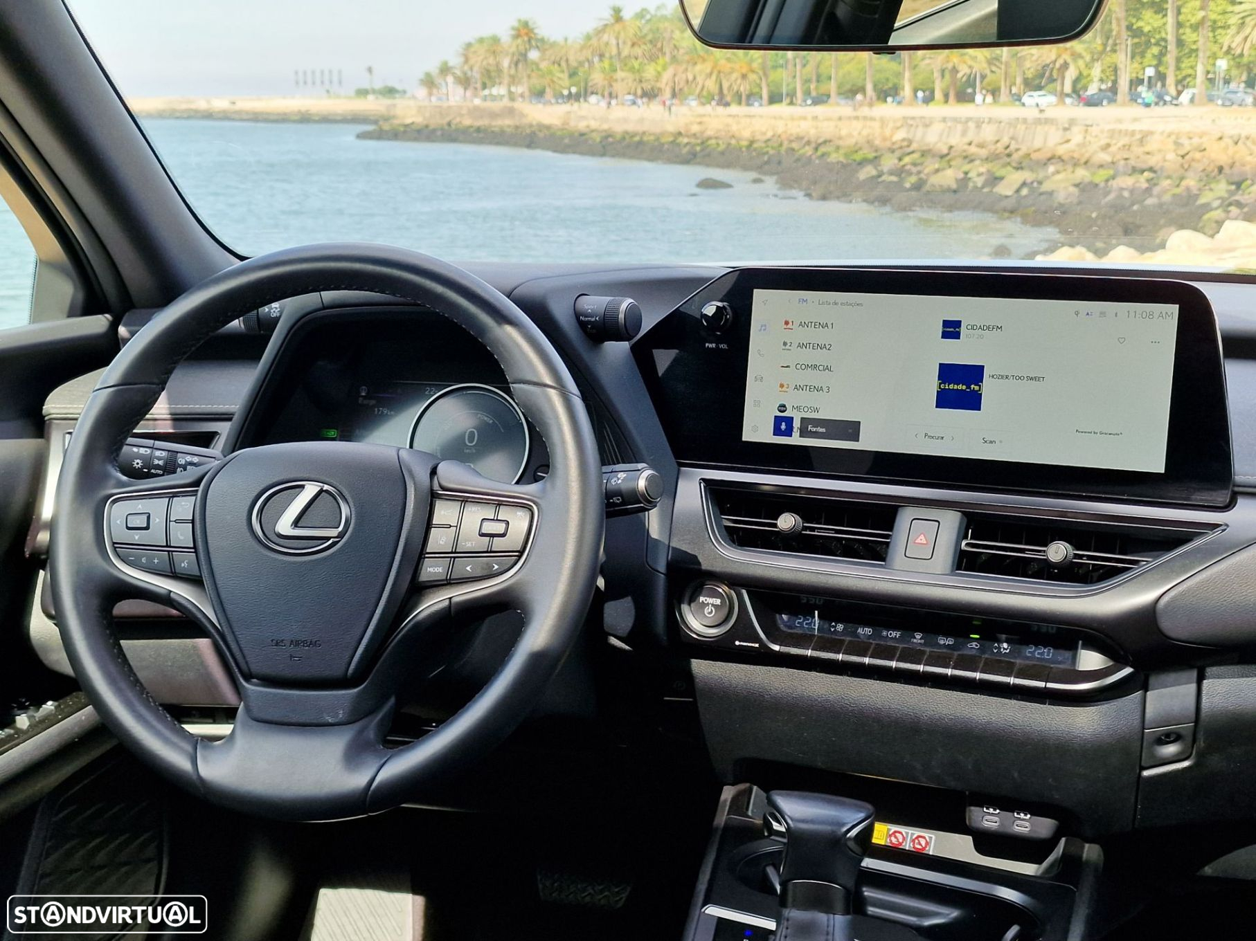 Lexus UX 250h Sport (Ecrã 12.3) - 15