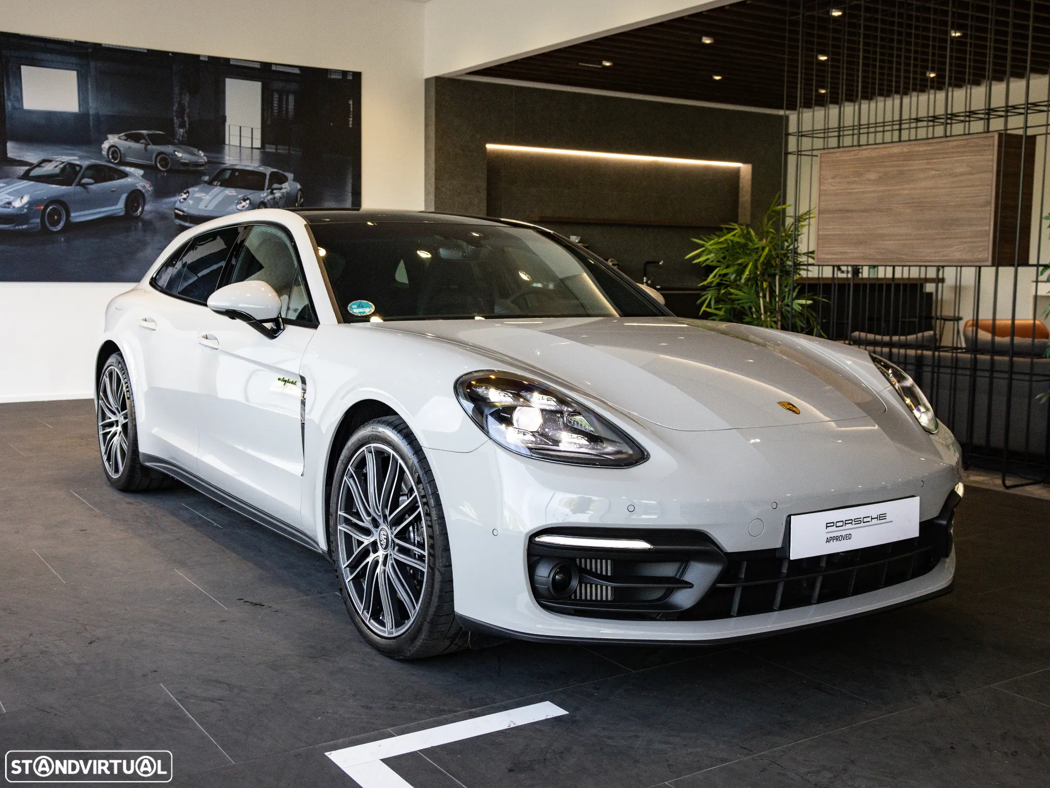 Porsche Panamera Sport Turismo 4S E-Hybrid - 10