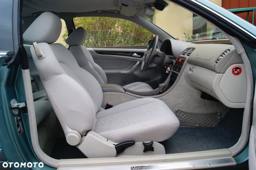 Mercedes-Benz CLK - 24