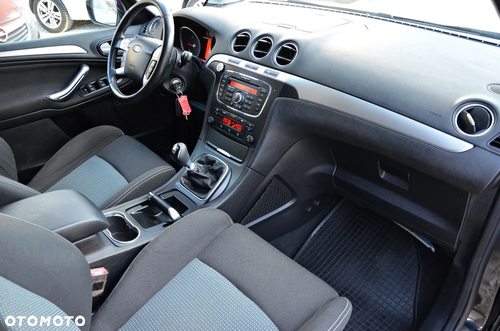 Ford S-Max 2.0 TDCi Ambiente - 37