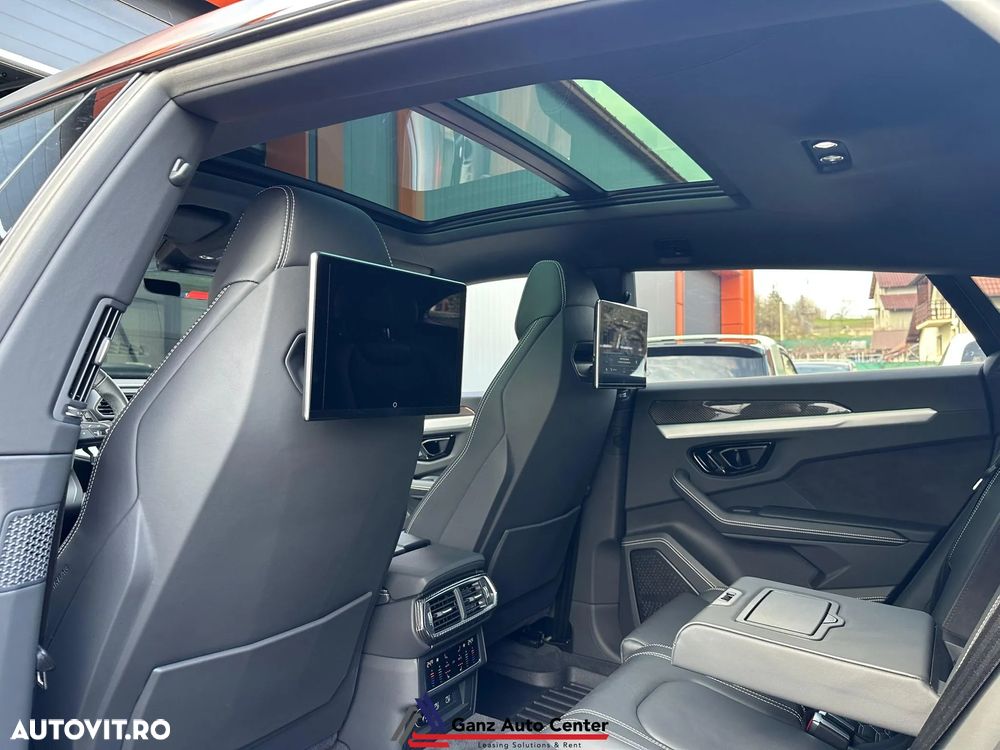 Lamborghini URUS Standard - 17