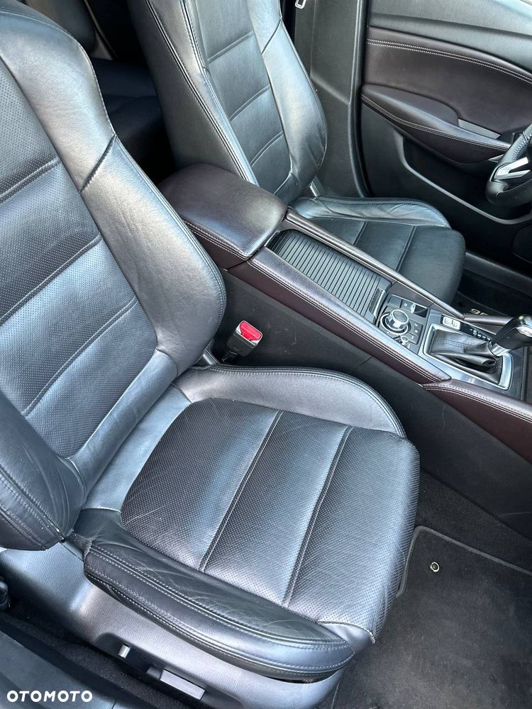 Mazda 6 - 12