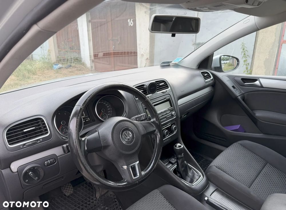 Volkswagen Golf 1.6 Comfortline - 11