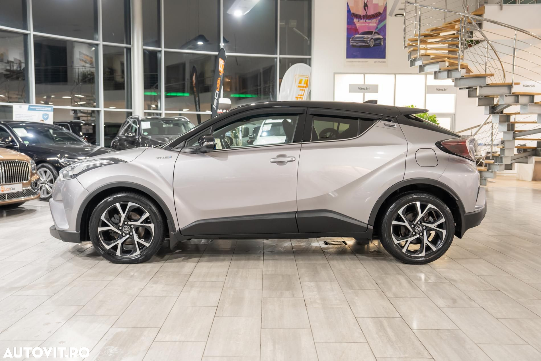 Toyota C-HR 1.8 HSD 4x2 CVT C-ult LED - 10
