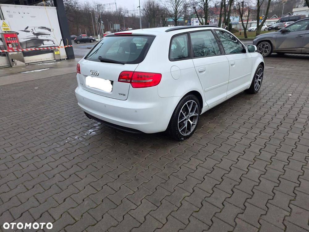 Audi A3 Sportback - 5