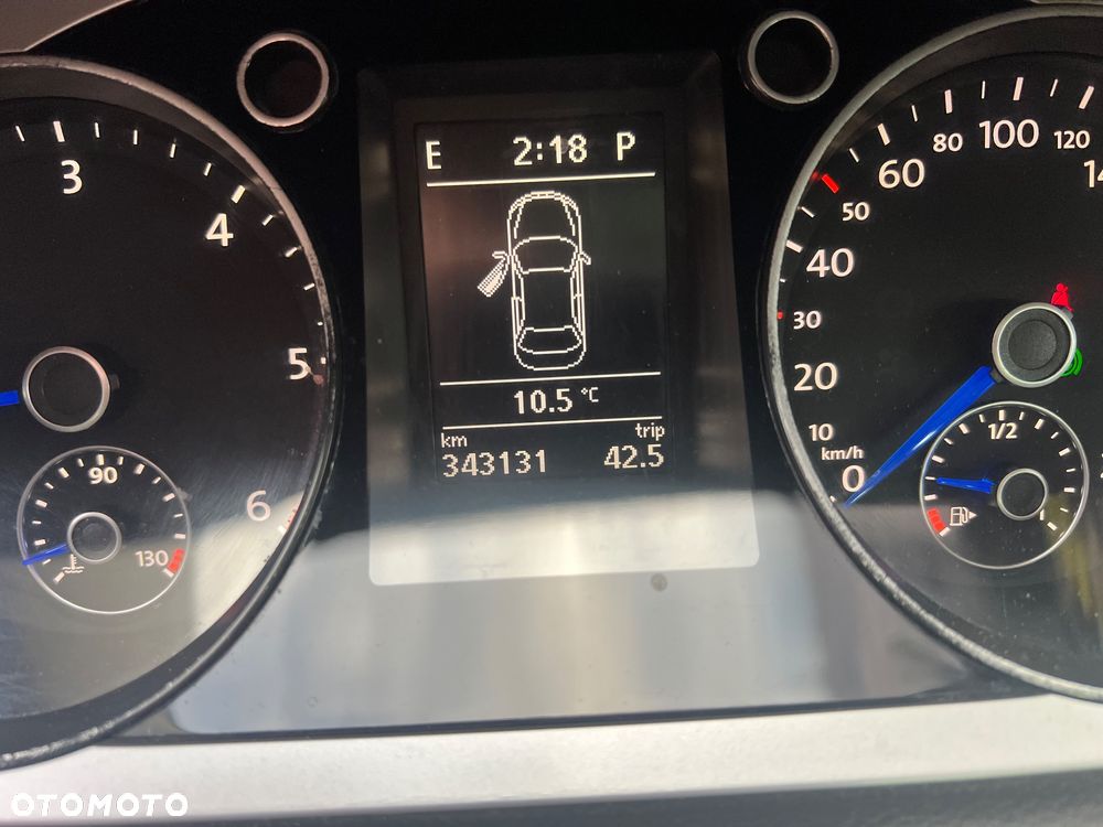 Volkswagen Passat 2.0 TDI DPF Sportline DSG - 10