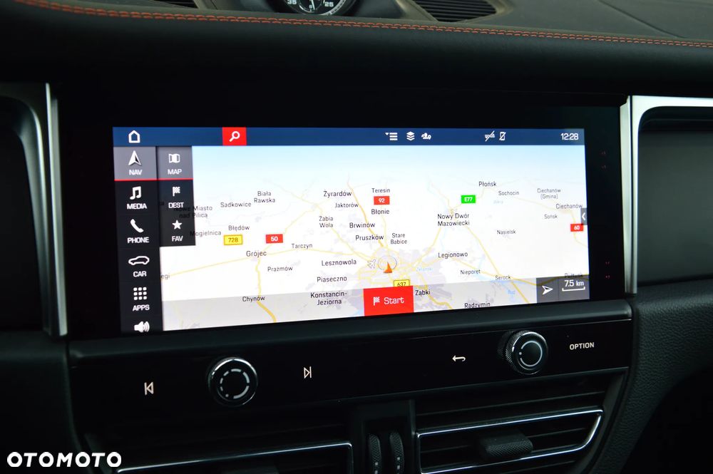 Porsche Macan Standard - 30