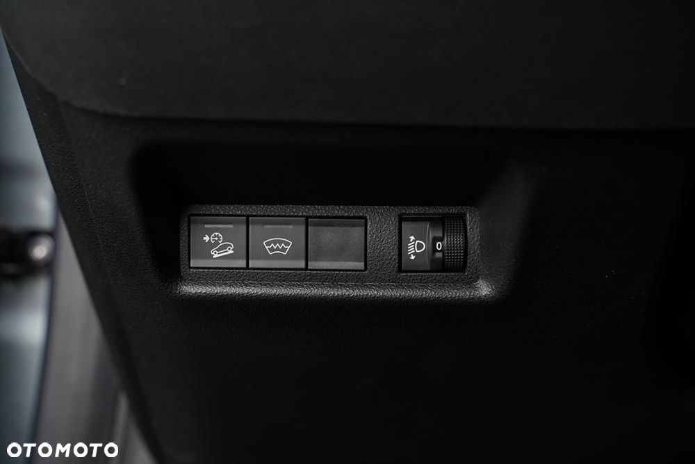 Jeep Avenger 1.2 T3 mHEV Altitude FWD eDCT6 - 16