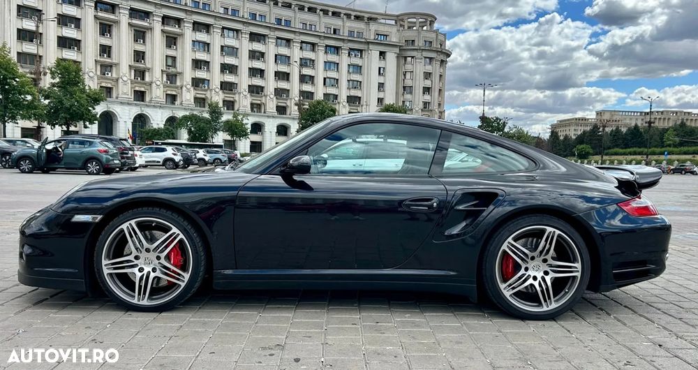 Porsche 911 Turbo - 11