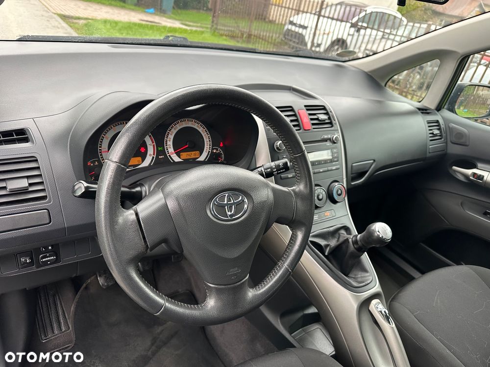 Toyota Auris - 9