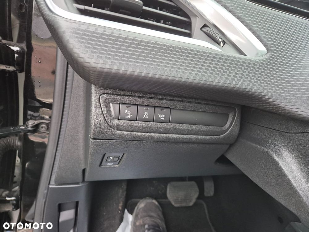 Peugeot 2008 1.2 Pure Tech GPF Allure S&S EAT6 - 14