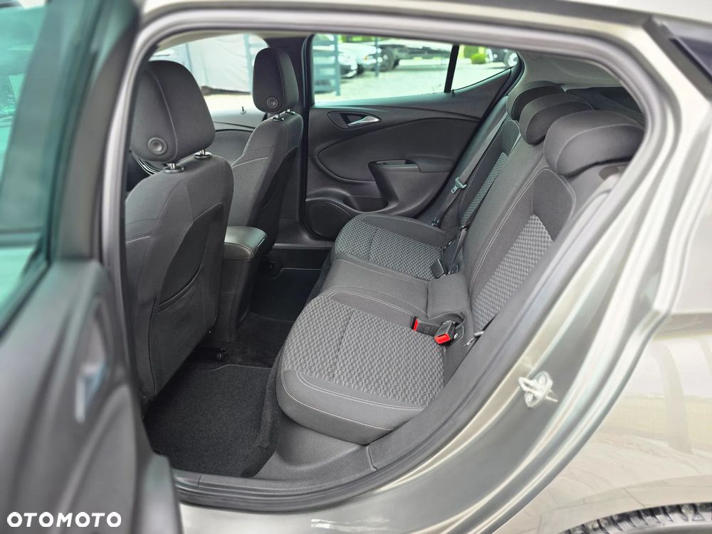 Opel Astra 1.4 Turbo Dynamic - 23