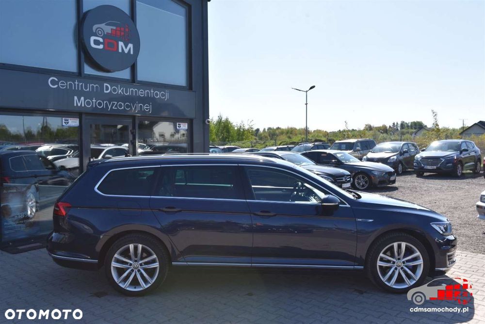 Volkswagen Passat - 11