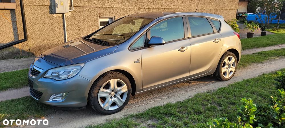 Opel Astra 1.4 Turbo - 1