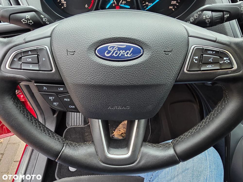 Ford Kuga 1.5 TDCi 2x4 ST-Line - 30