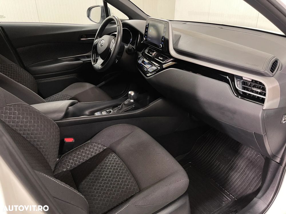 Toyota C-HR 1.8 HSD 122 CP 4x2 CVT Core - 11