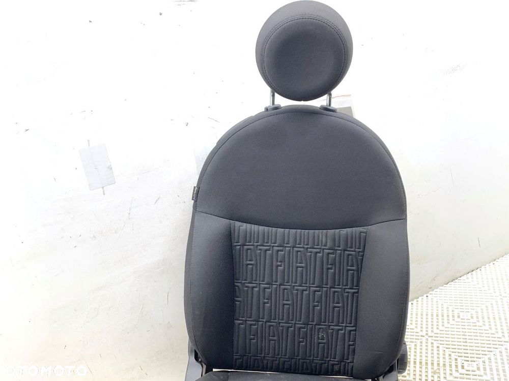 FOTEL PRAWY PRZÓD  FIAT 500 (312_) 2007 - 2022 1.0 Mild Hybrid (312.AYD1B) 51 kW [69 KM] Hybryda - 2