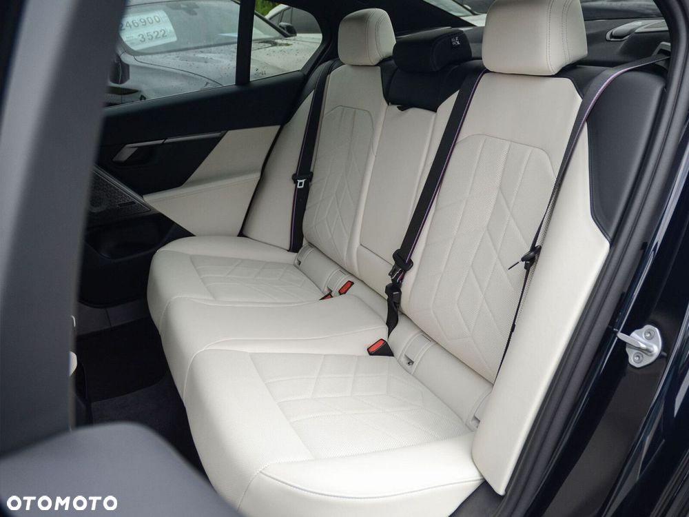 BMW Seria 5 - 35