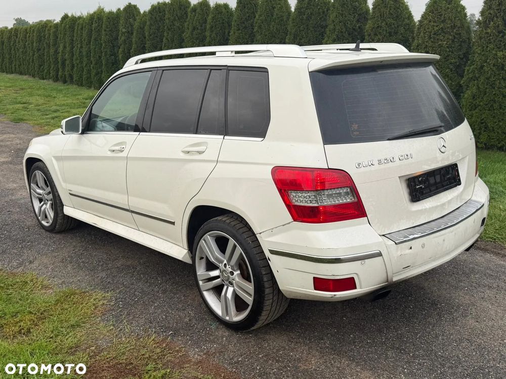 Mercedes-Benz GLK 320 CDI DPF 4Matic 7G-TRONIC Edition 1 - 12