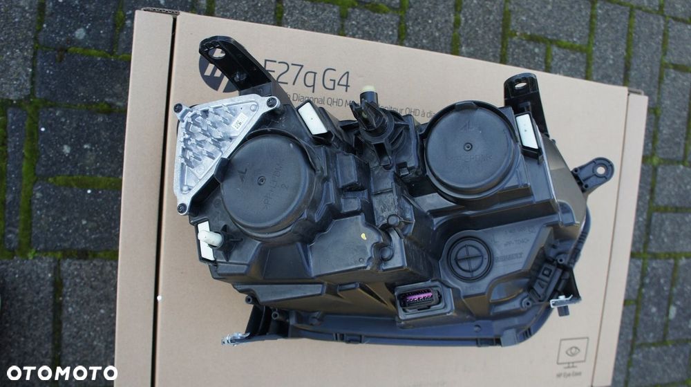 PRZEDNIA LEWA PRAWA LAMPA DACIA DUSTER II - 14