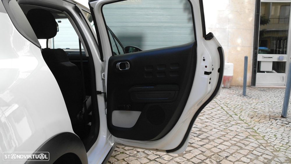 Citroën C3 1.2 PureTech C-Series - 17