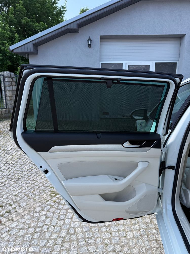 Volkswagen Passat 2.0 TDI SCR (BlueMotion Technology) 4Motion Comfortline - 20