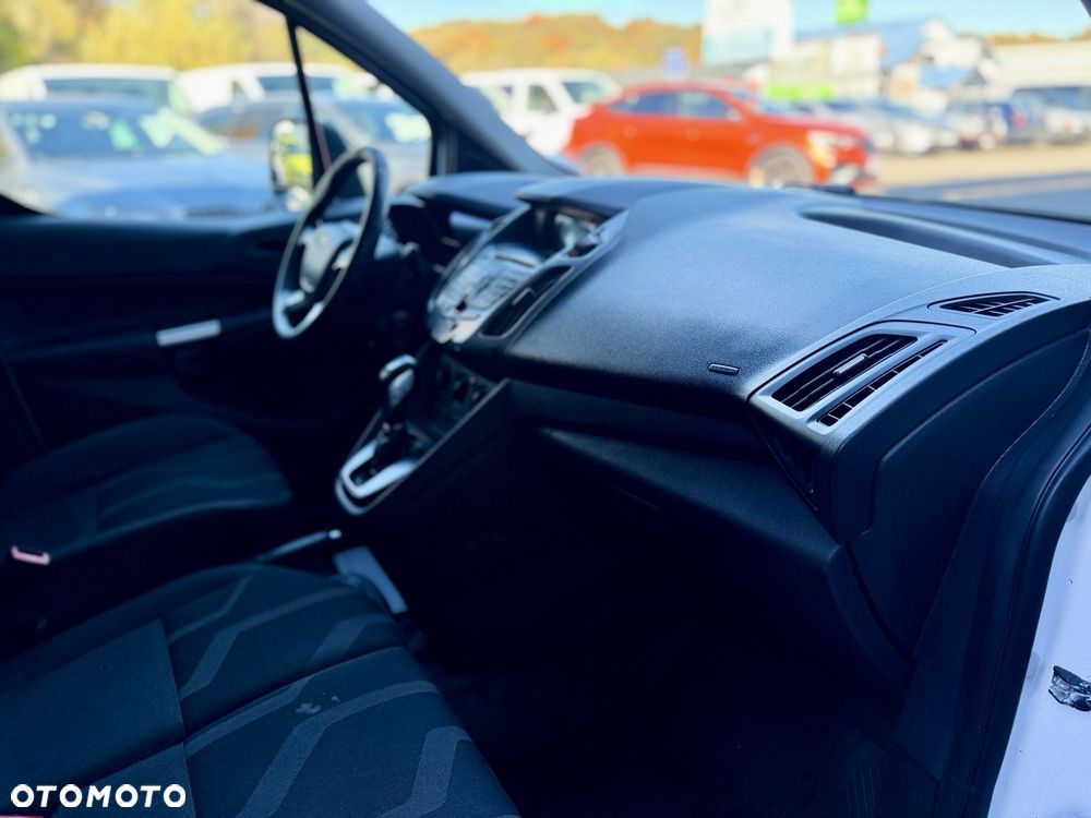 Ford Transit Connect - 19