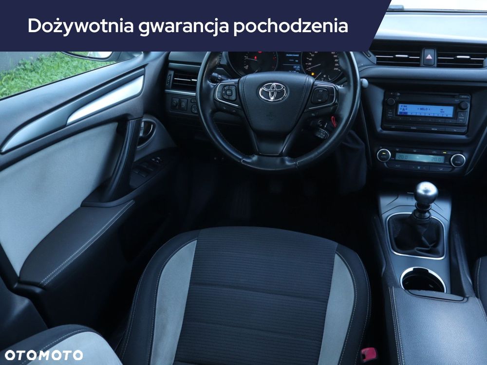 Toyota Avensis - 9