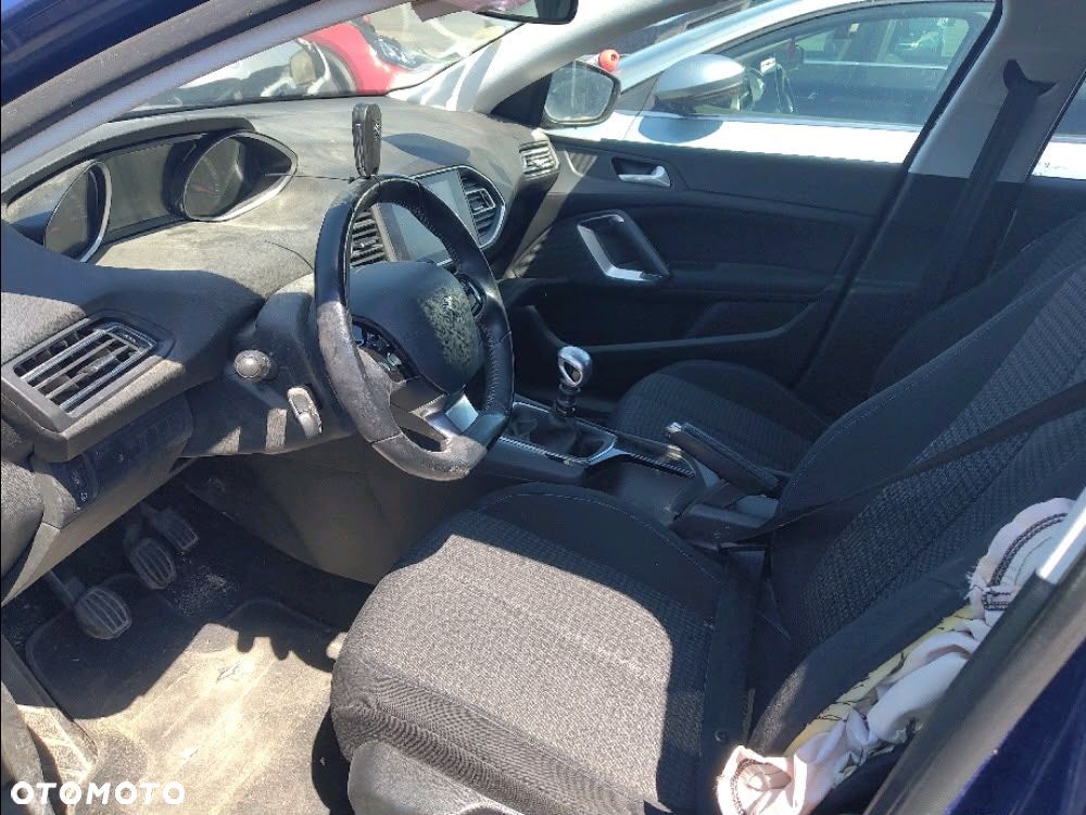 Peugeot 308 - 6