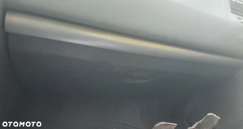 Renault Megane II Cabrio Schowek PasażeraKonsola - 1