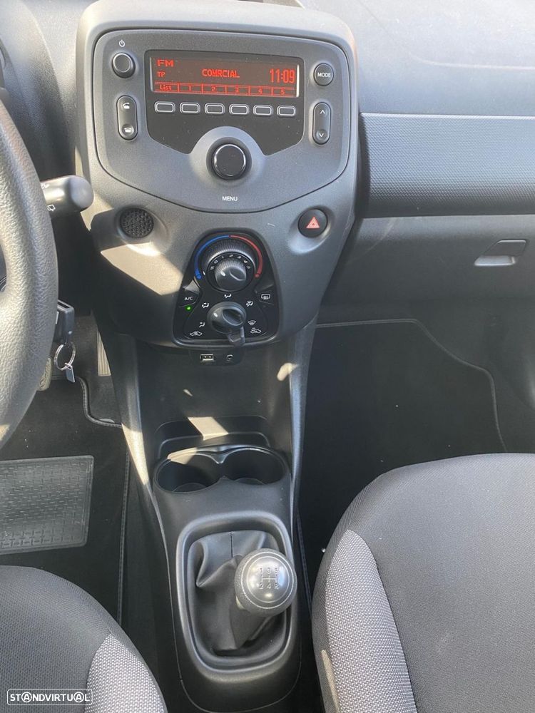 Toyota Aygo 1.0 X-Play - 21